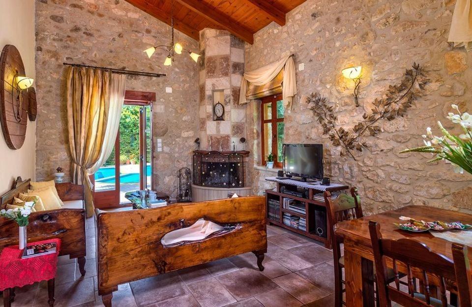 Amazing Villas In Crete Villa Asteri - Traditional Elegant Villa * Asterion