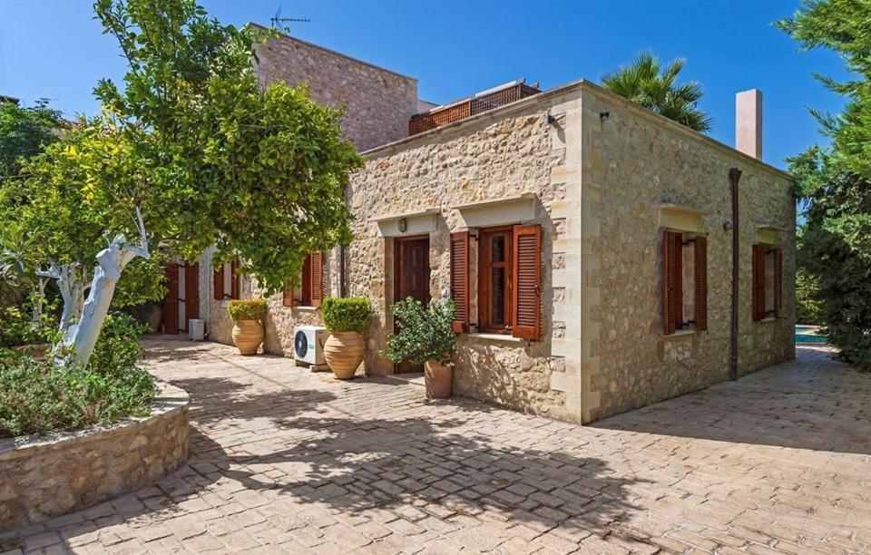 Amazing Villas In Crete Villa Asteri - Traditional Elegant Villa Asterion