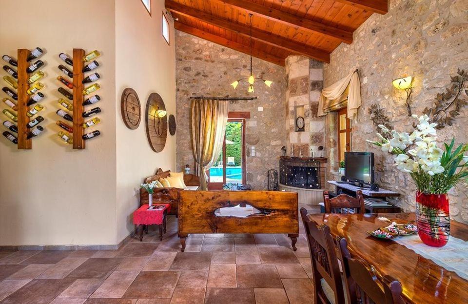 Villa Amazing Villas In Crete Villa Asteri - Traditional Elegant Villa