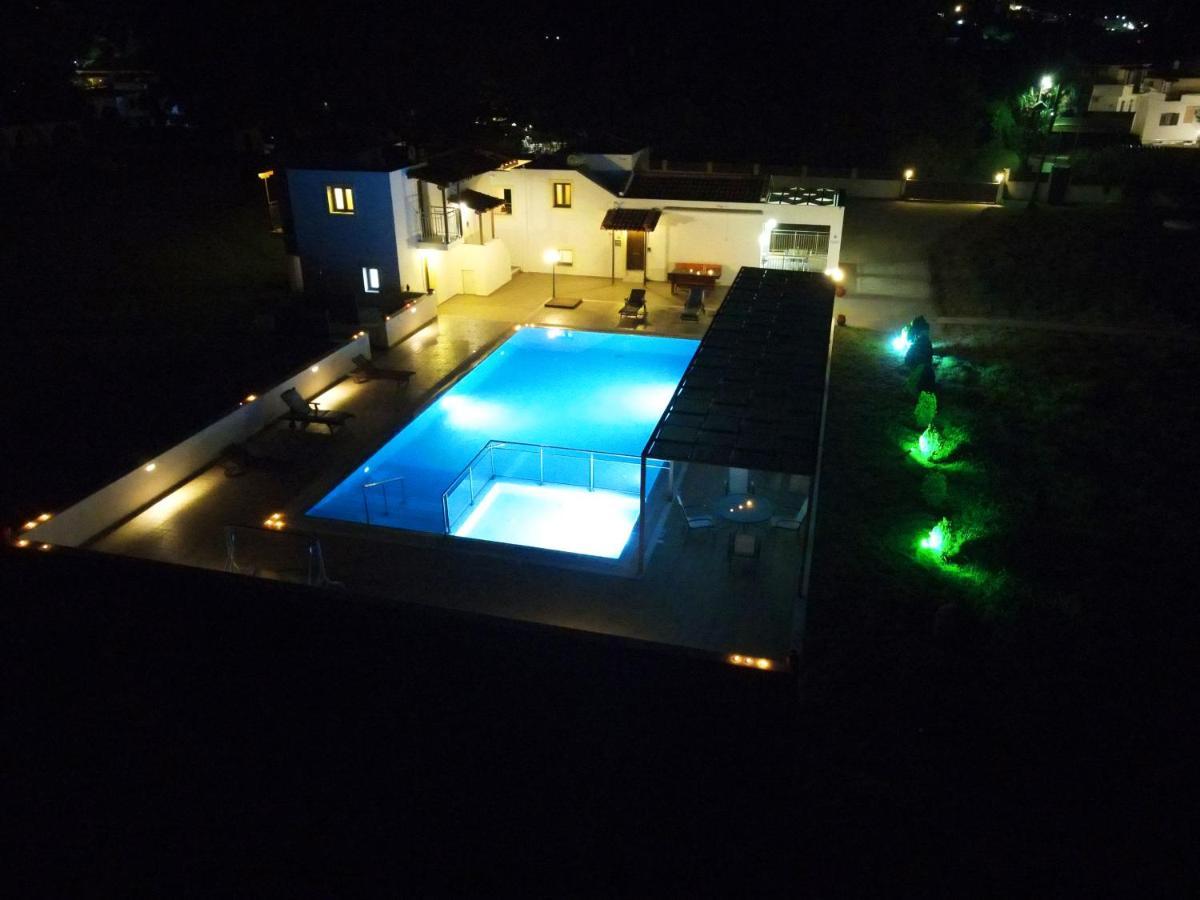 Villa Parissis Eden Skiathos Troulos