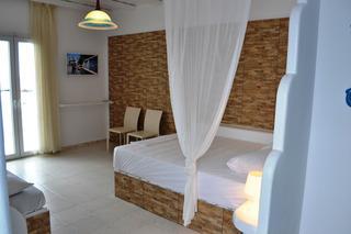 Hotel Niki Savvas & Pollonia