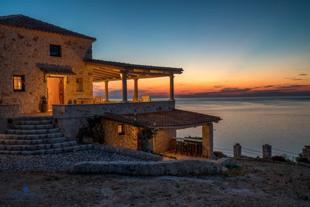 Villa Blue Caves - Exceptional With Private Pools Direct Access To The Sea Korithion
