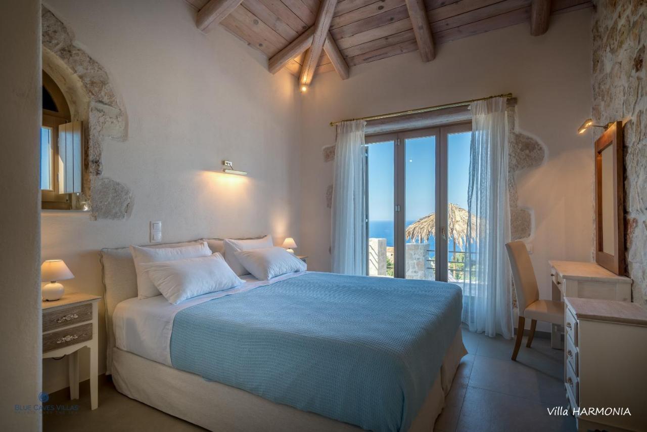 Blue Caves - Exceptional With Private Pools Direct Access To The Sea Korithion