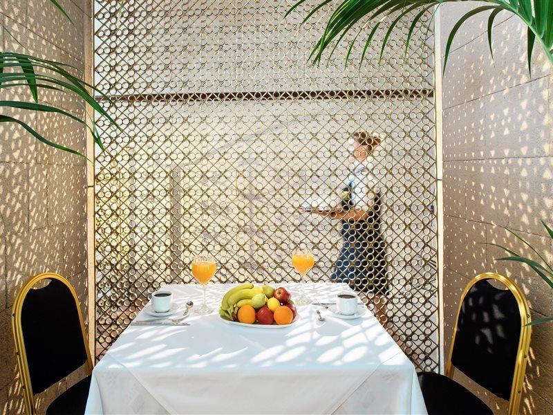 Mitsis La Hotel