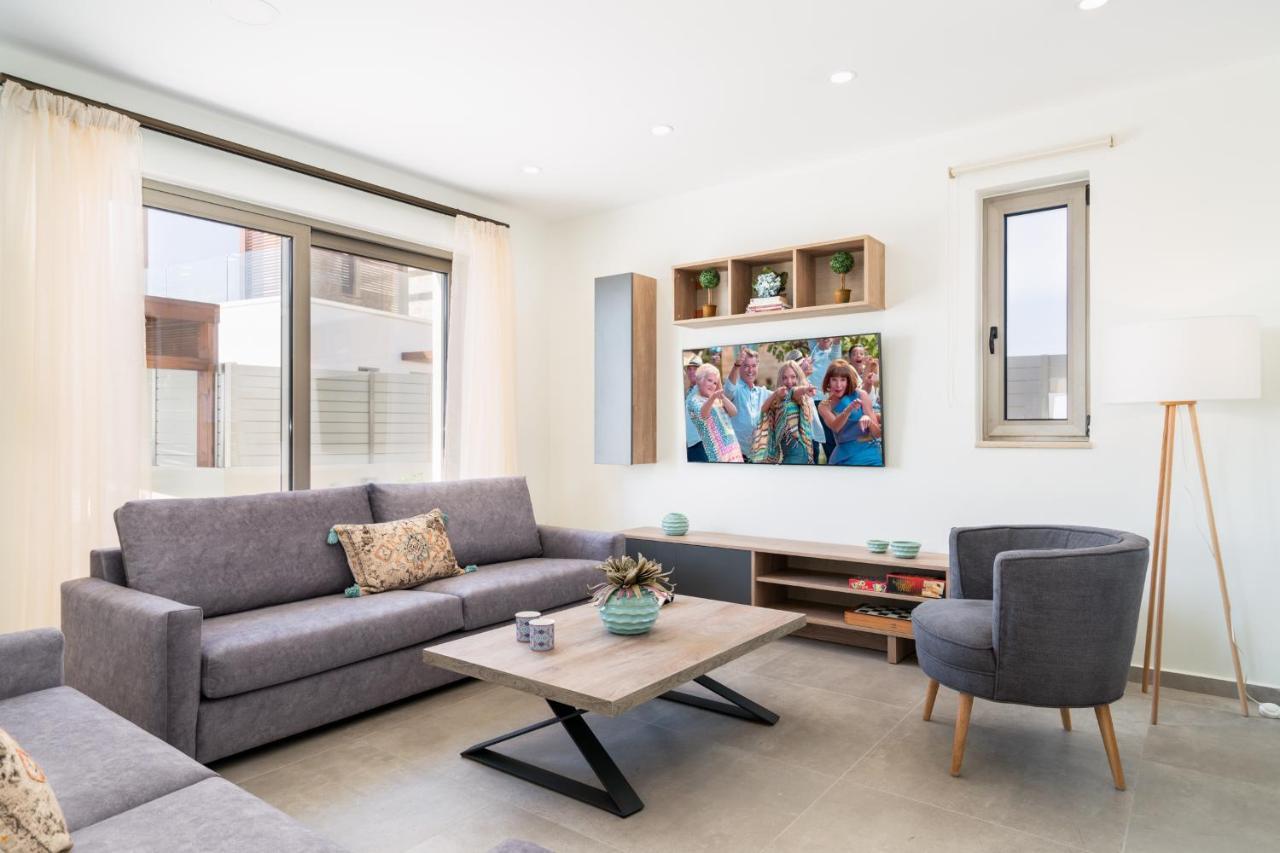 Lux Nymphes Dioni, 30m From With Pool, Bbq And Play Area Stavromenos