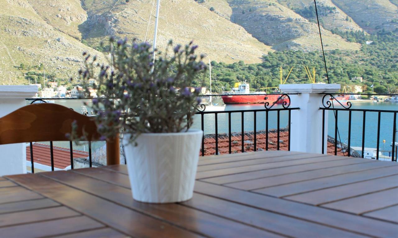 Gompos - Cozy Next To The Sea - Amazing Sea View Holiday home