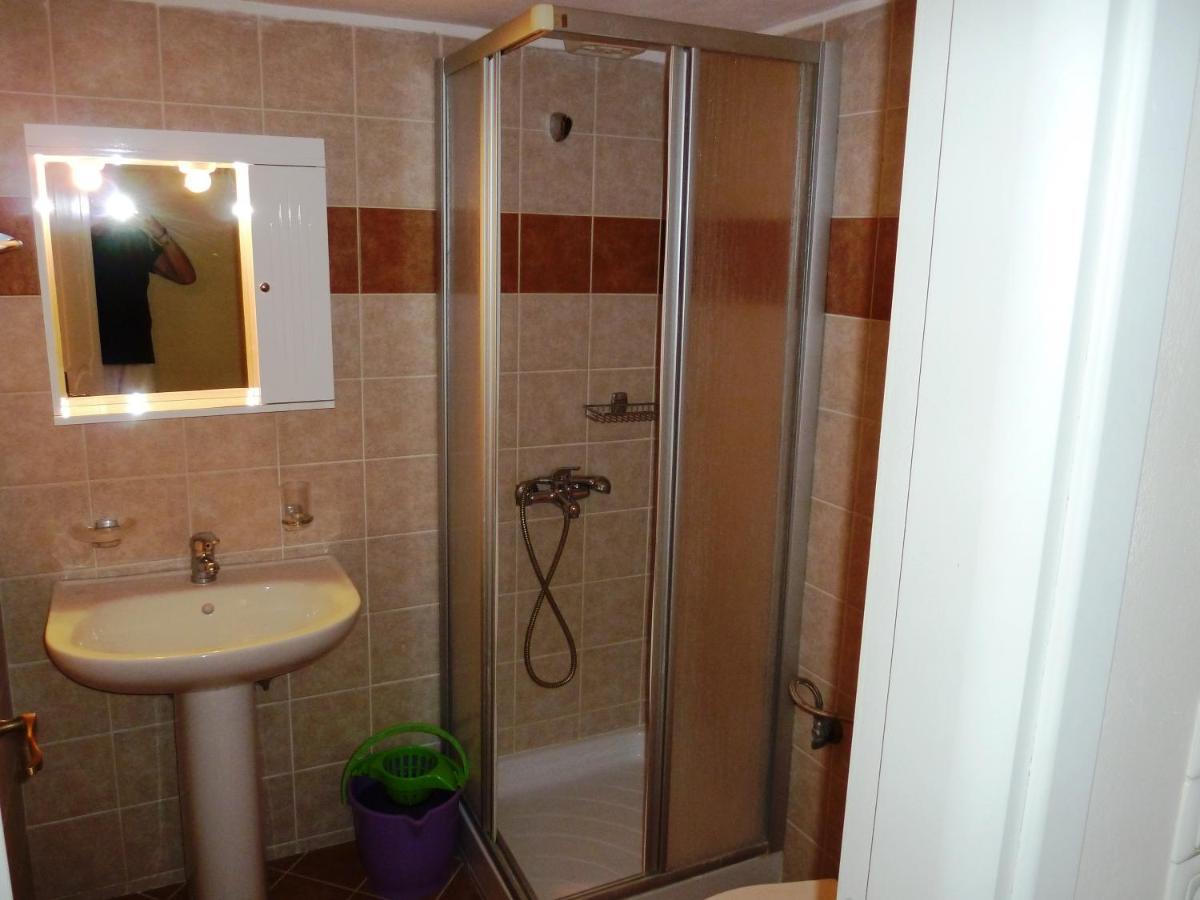 Alykes Studio Rental Motel *