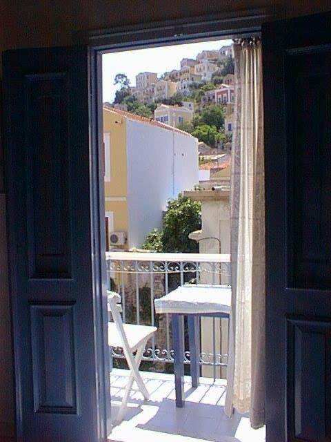 Albatros 2* Symi