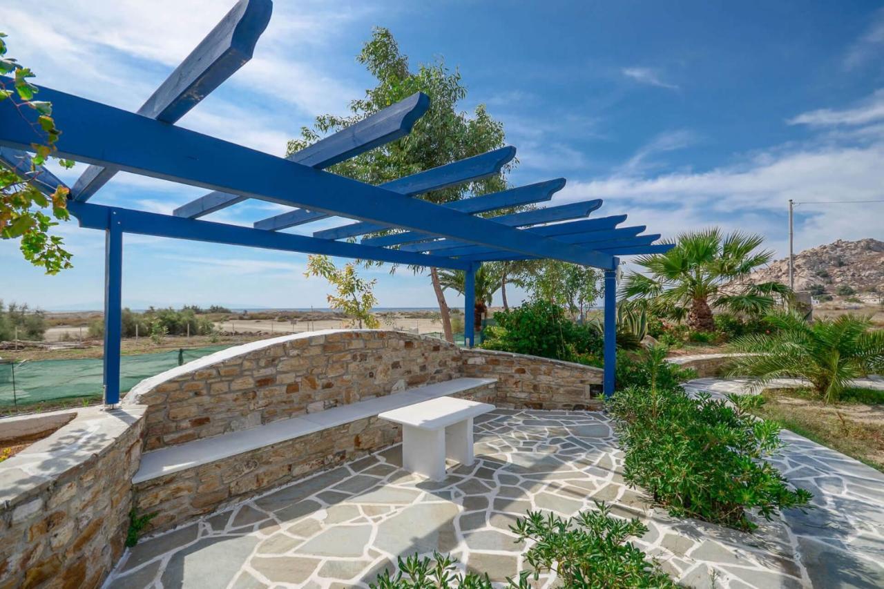 Crystal Naxos 1 At
