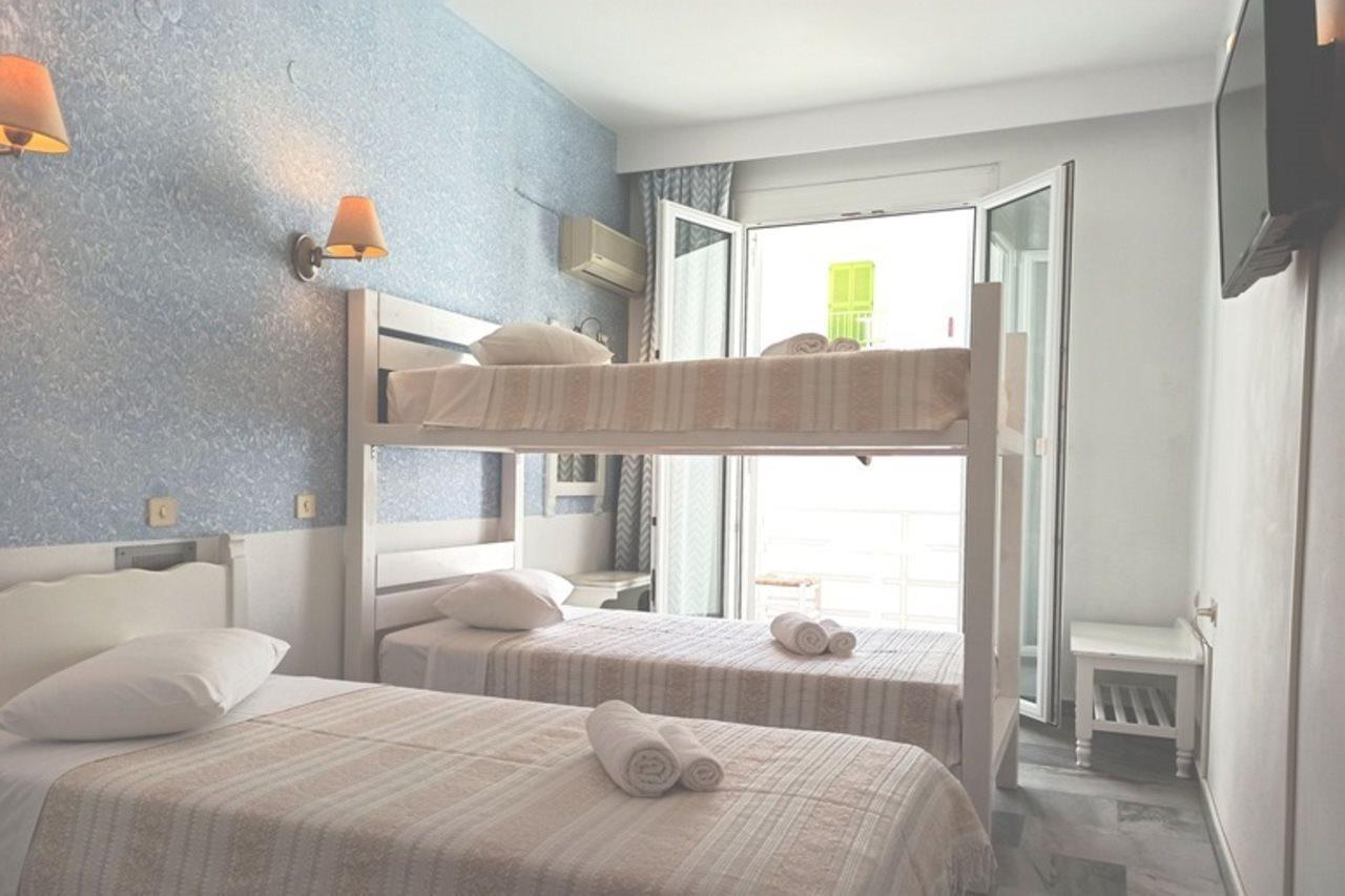 Hotel Paros 3*