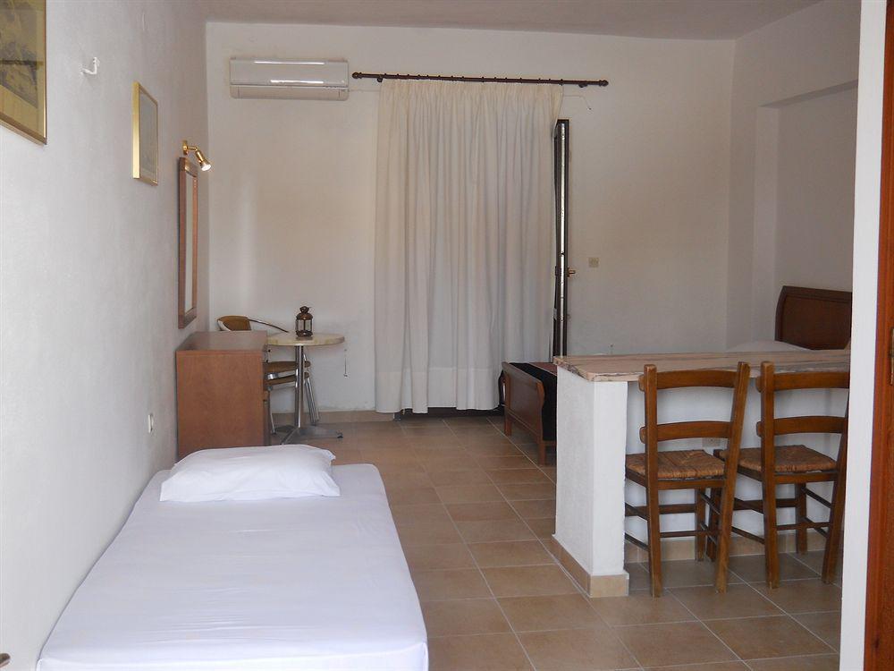 Joanna - 2* Grikos Bay (Patmos)