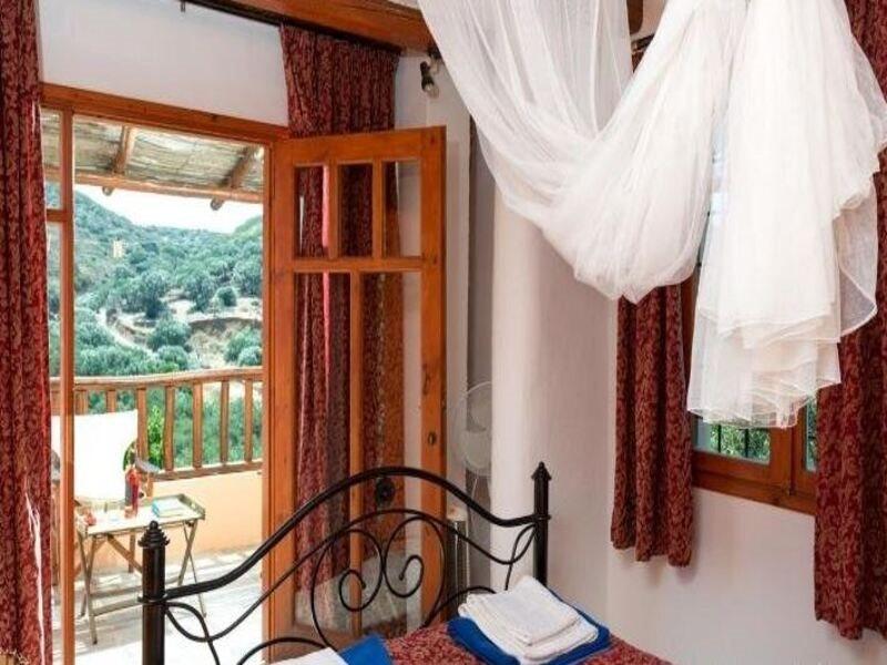 Hotel Almond Tree 3*