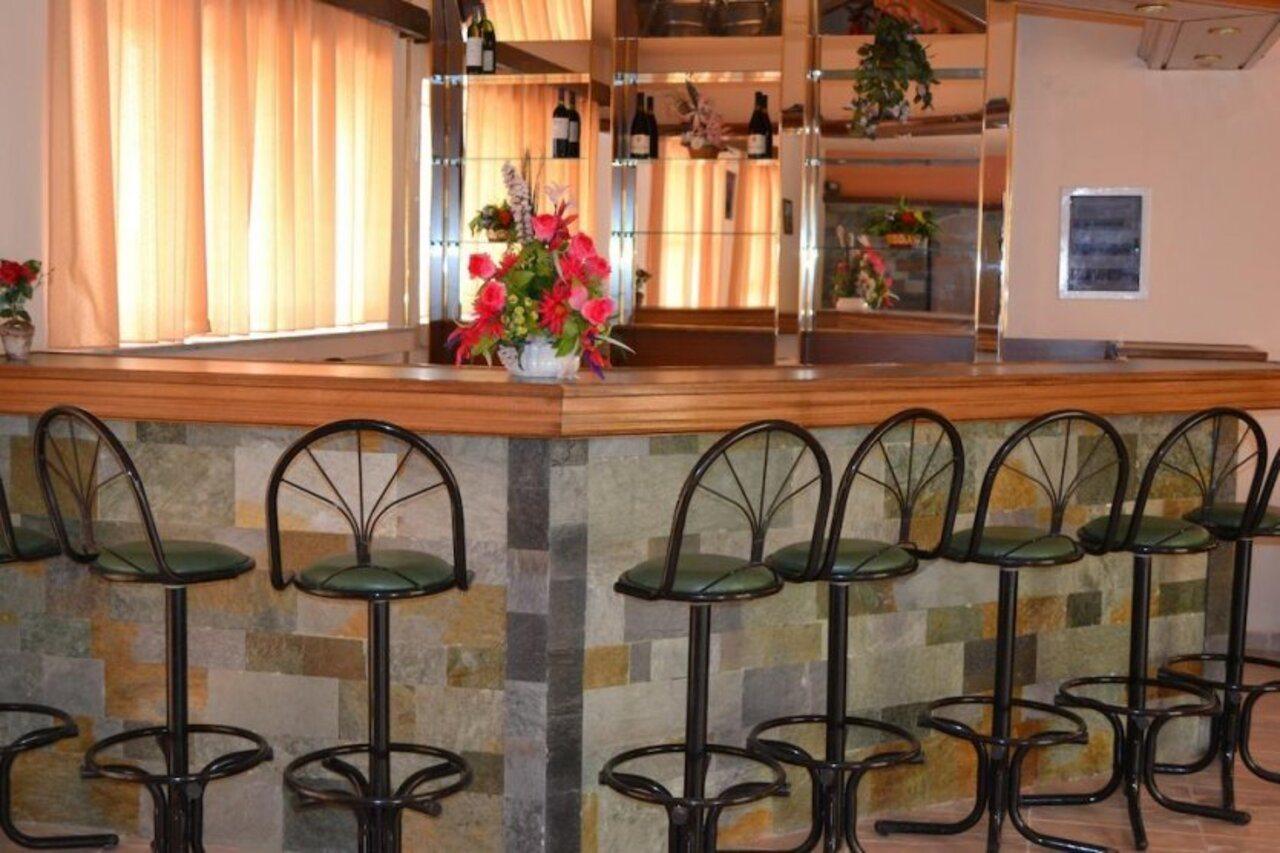 Karavos Aparthotel