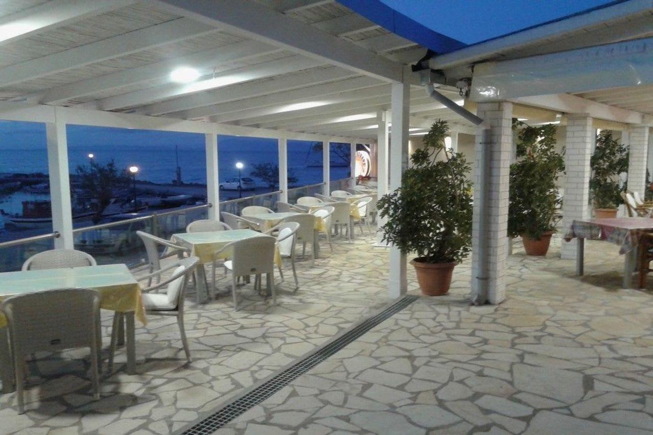Golden Sunset Hotel Mpoukaris