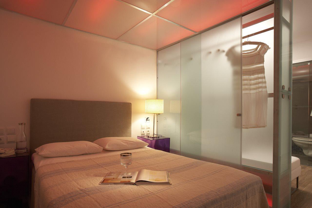 Kamari Hotel 3*