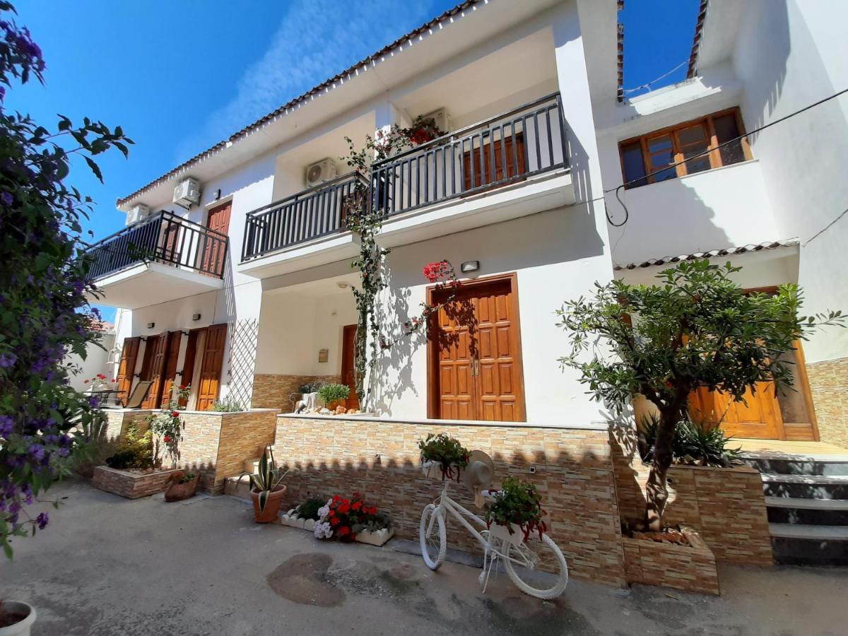 Lefteris Apartment *