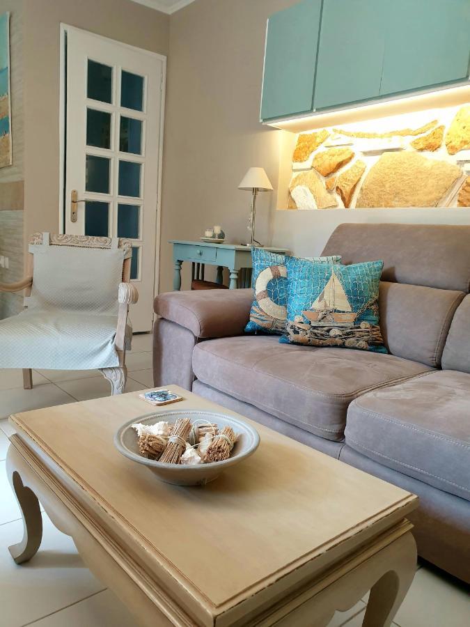 Deluxe Near The Airport Adults Only Apartment *