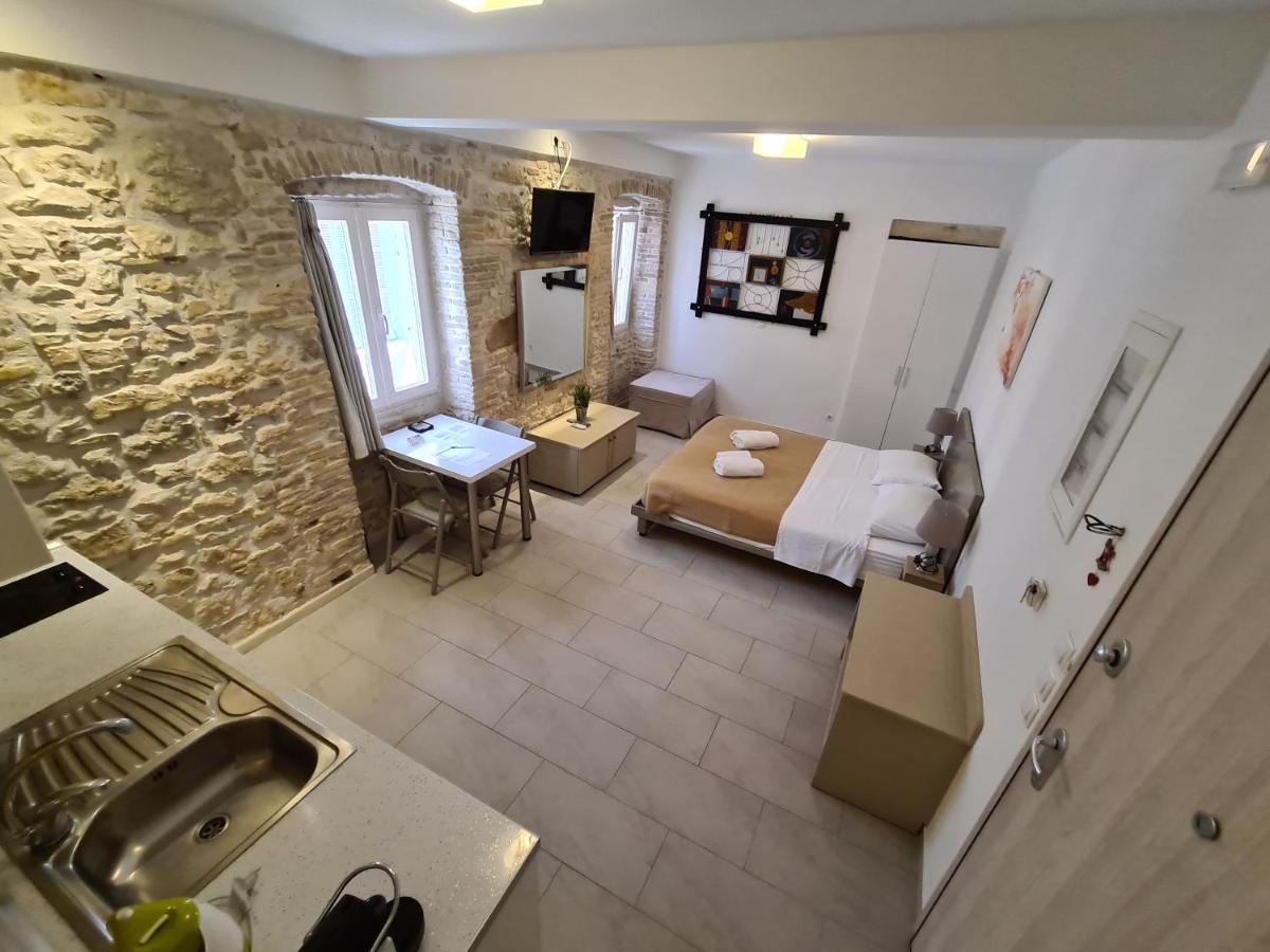 Nj Corfu Boutique * Corfu (city)