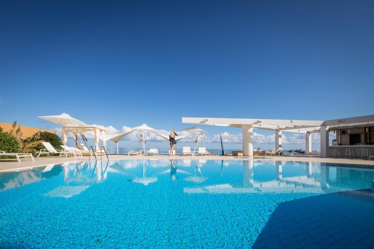 Akrogiali Beach 4*