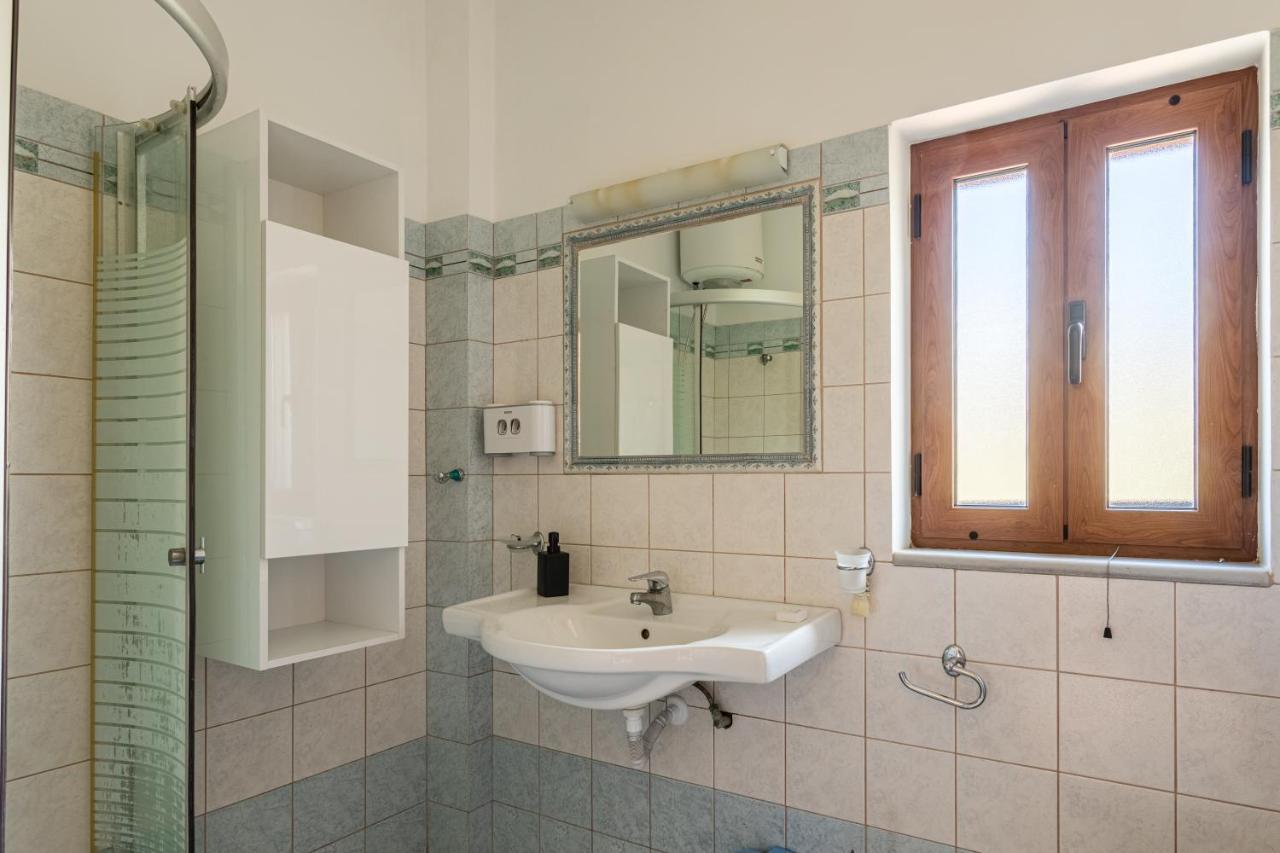 Apartment Chioureas Levktron