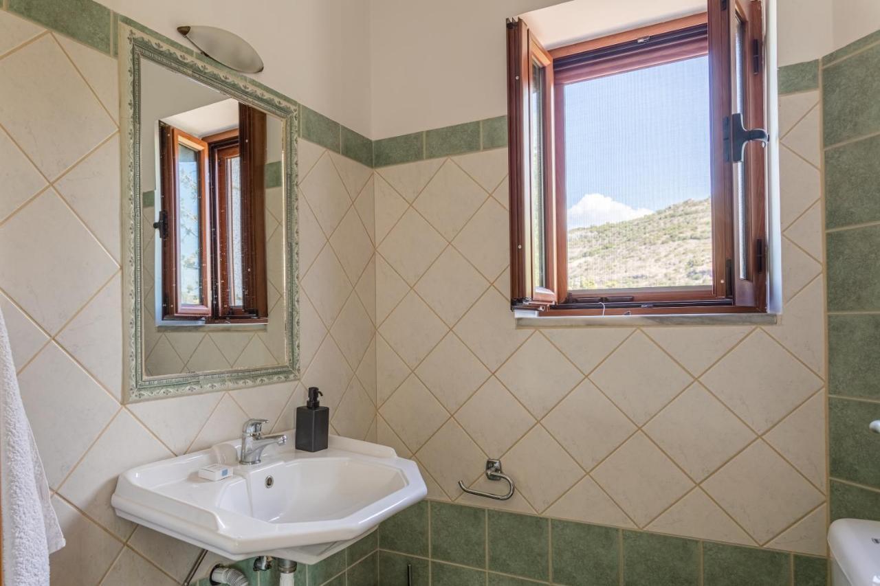 Chioureas Apartment *