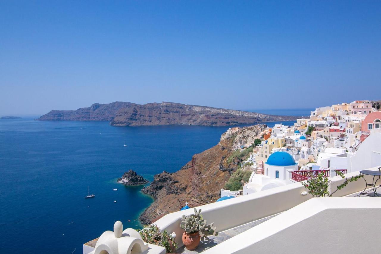Aloia Villas Santorini Two Bedroom Villa With Indoor Hot Tub Mariniou *