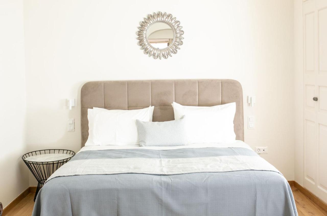Aloia Villas Santorini Two Bedroom Villa With Indoor Hot Tub Mariniou * Oia (Santorini)