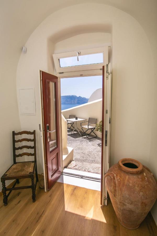 Aloia Villas Santorini Two Bedroom Villa With Indoor Hot Tub Mariniou * Oia (Santorini)
