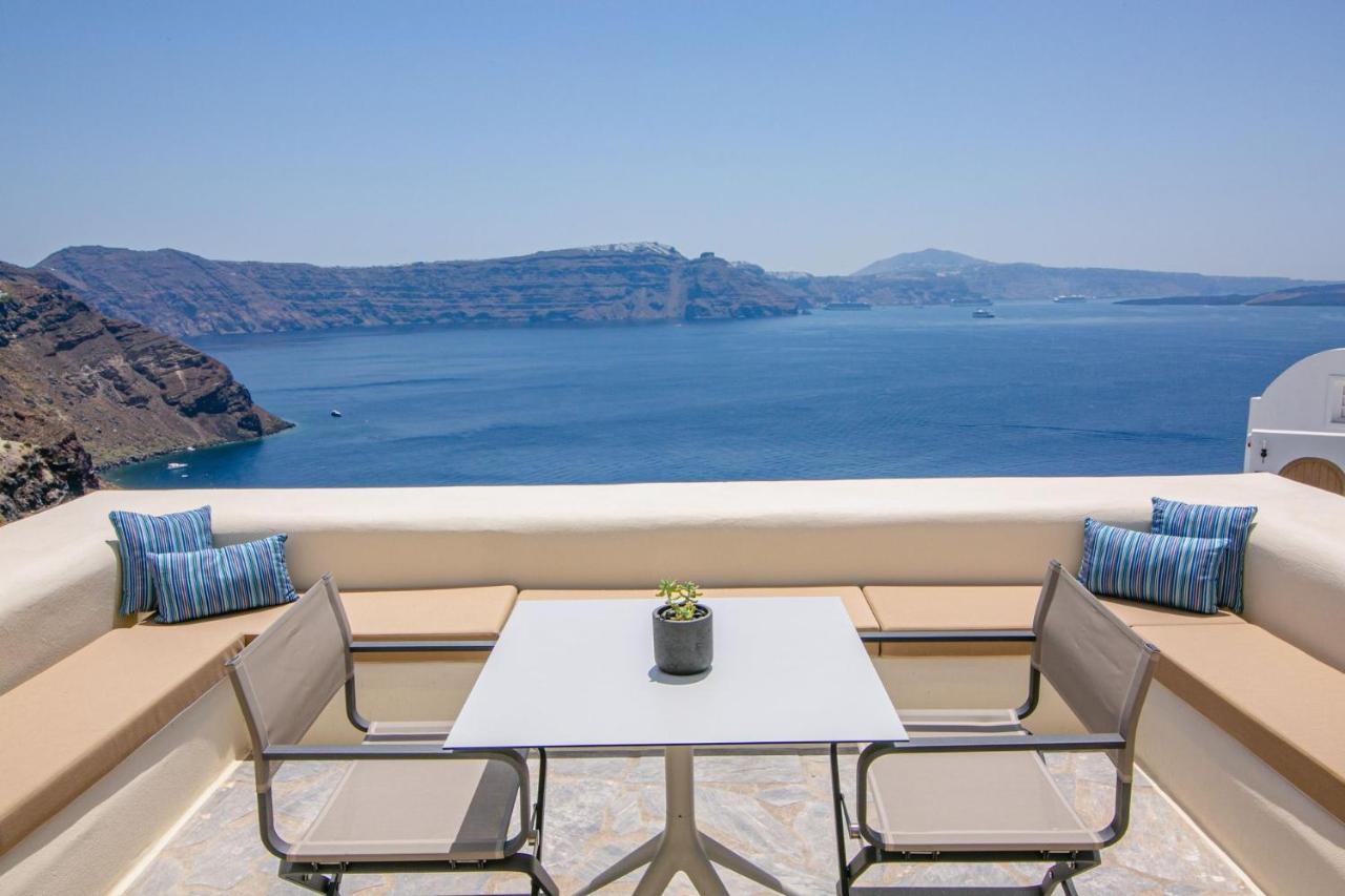 Aloia Villas Santorini Two Bedroom Villa With Indoor Hot Tub Mariniou *