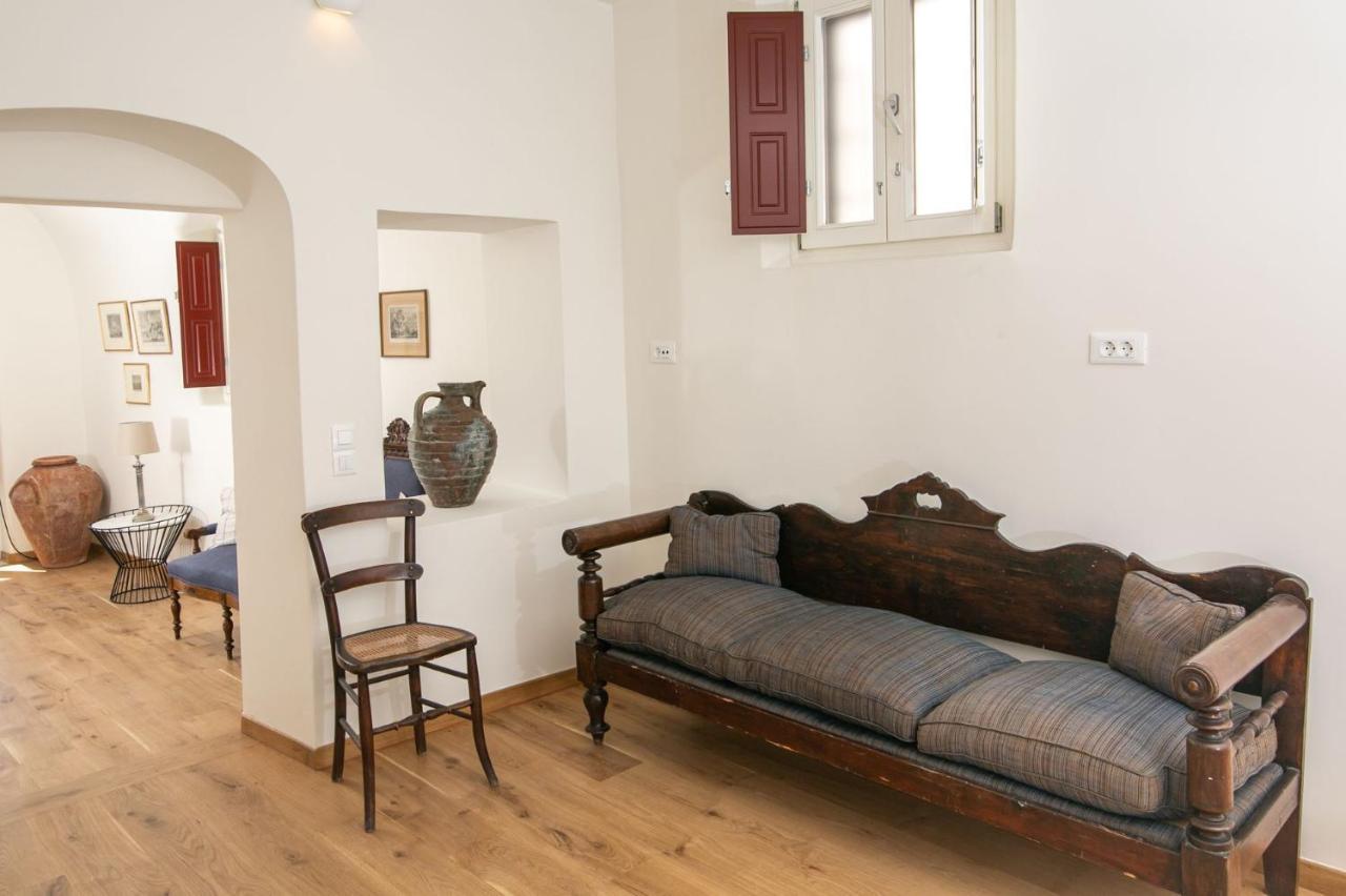 Aloia Villas Santorini Two Bedroom Villa With Indoor Hot Tub Mariniou * Oia (Santorini)