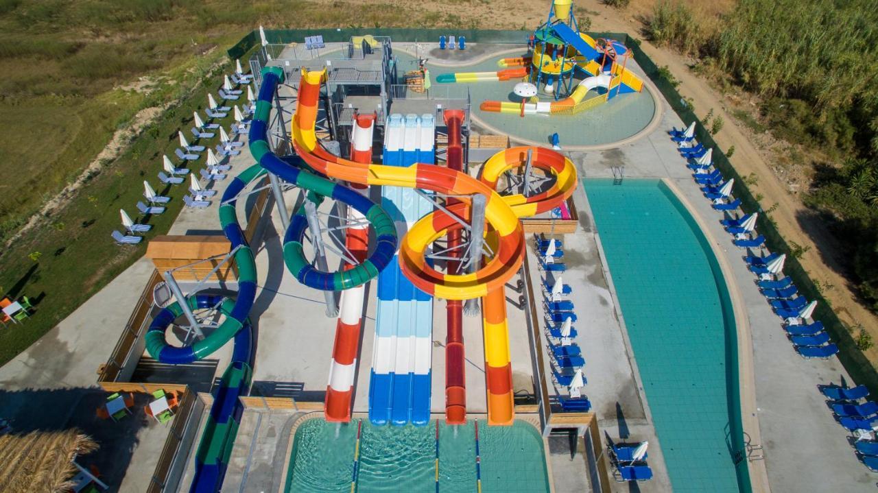 Selini & Waterpark 4*