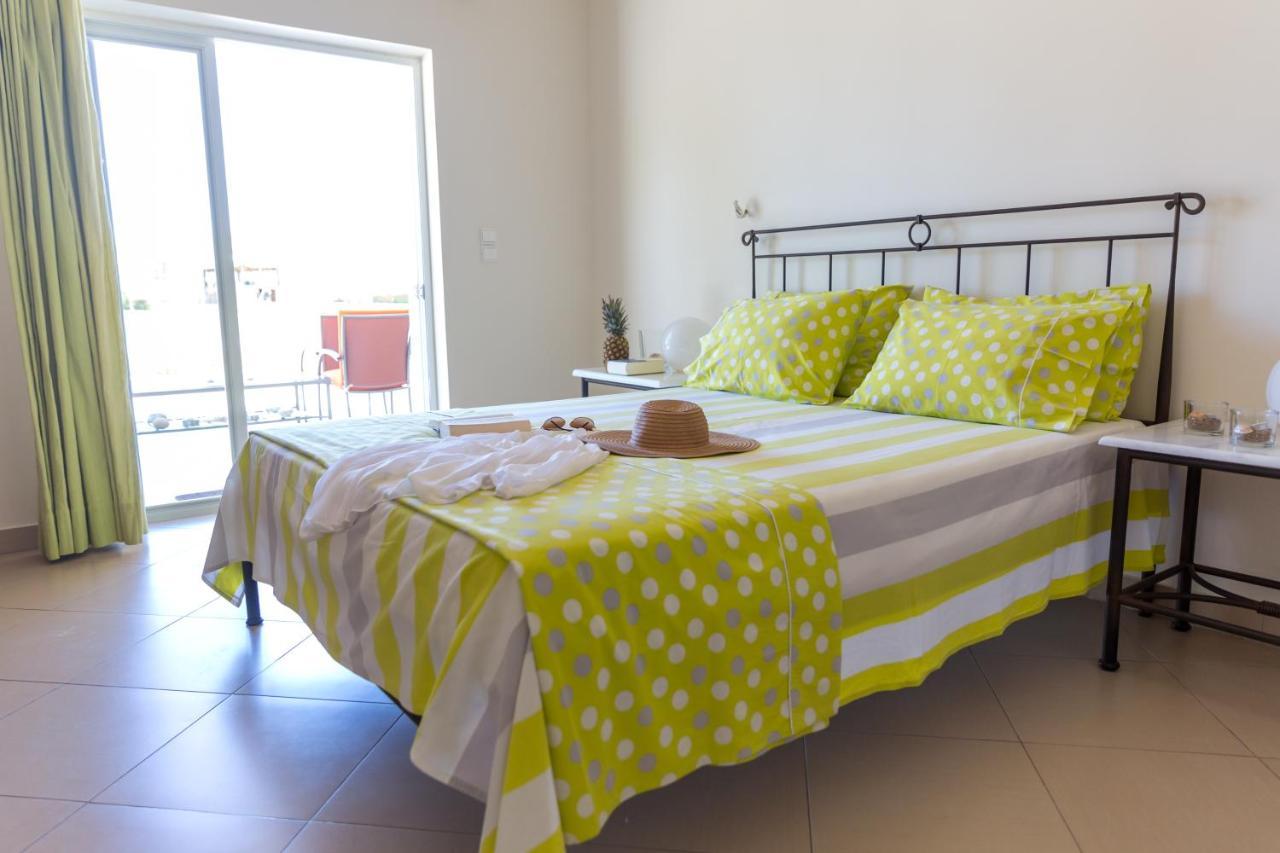 Apolonio Evia Aparthotel 4*