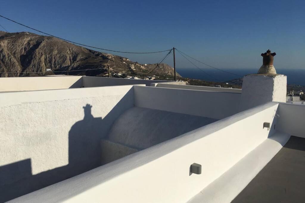 Villa Santorini Folia Cave House With Jacuzzi *