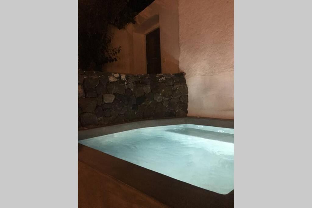 Santorini Folia Cave House With Jacuzzi
