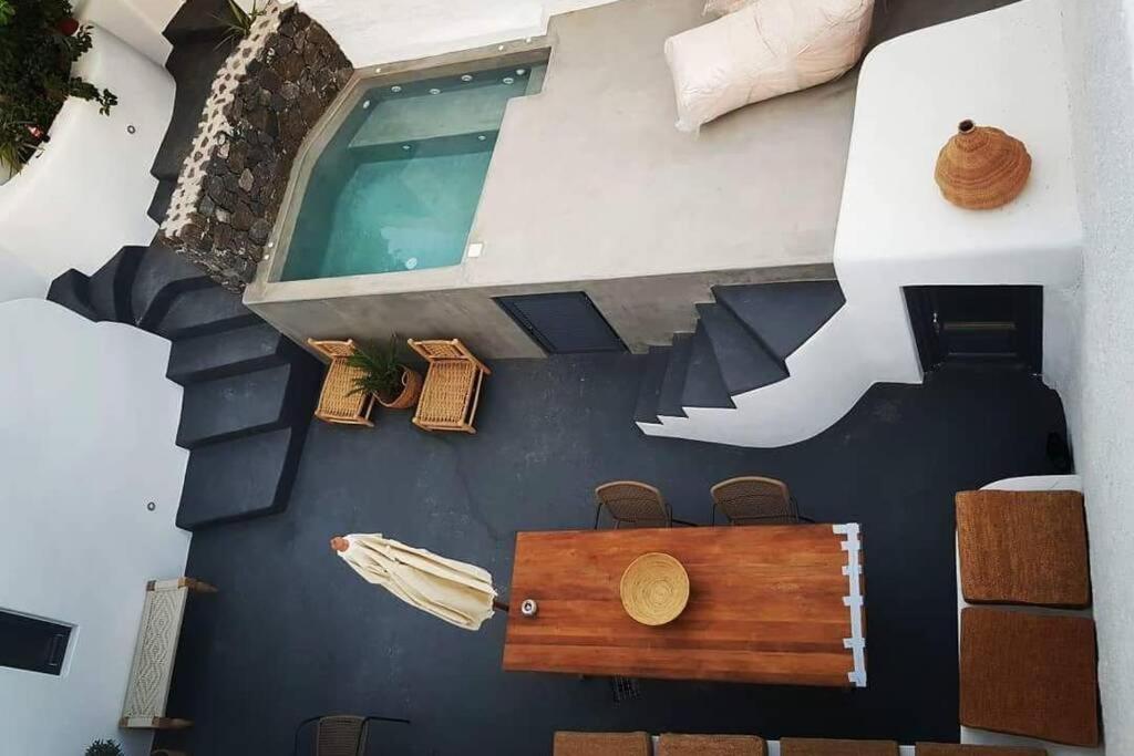 Villa Santorini Folia Cave House With Jacuzzi *