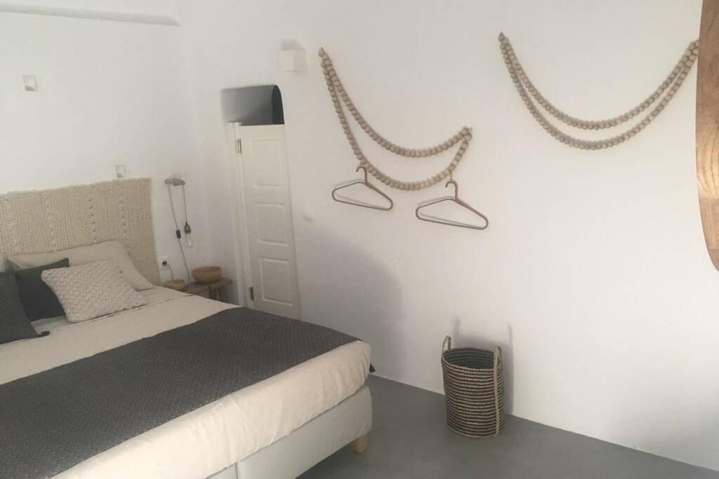 Villa Santorini Folia Cave House With Jacuzzi Pyrgos Kallistis