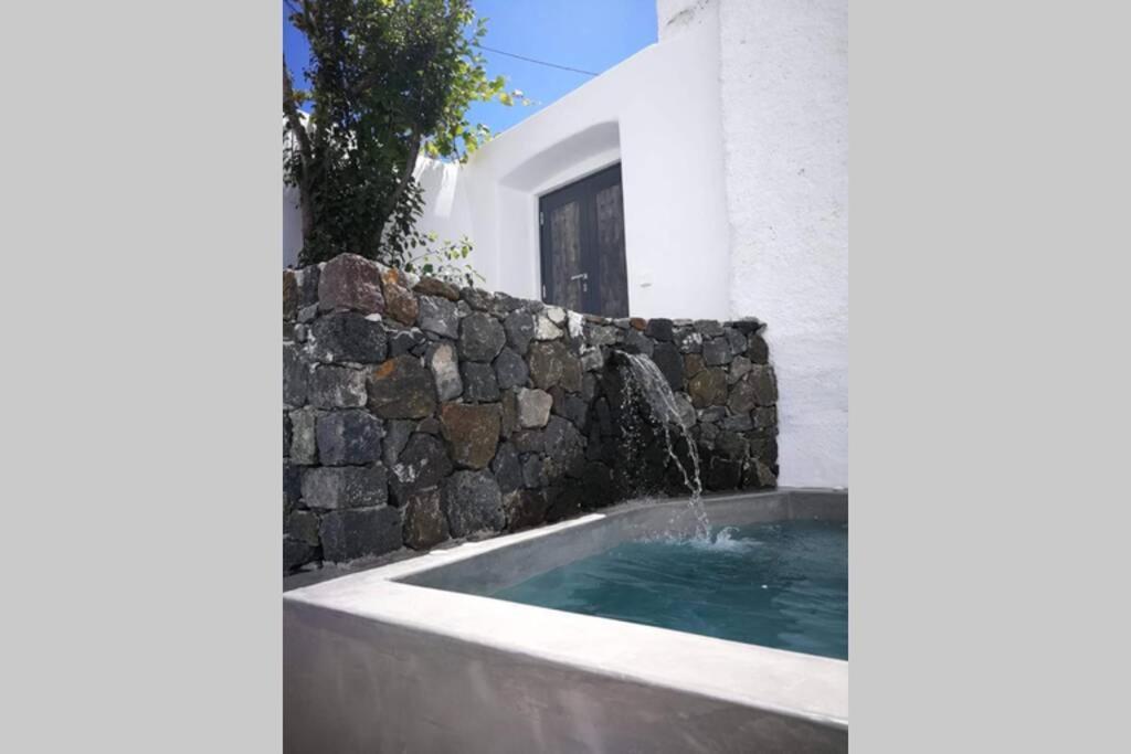Santorini Folia Cave House With Jacuzzi Villa
