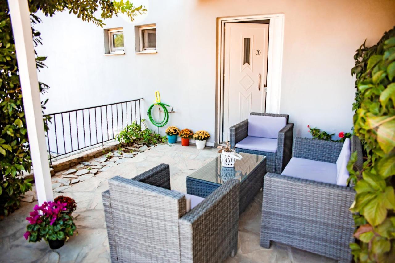Filia & Apartment Agioi Apostoloi (Evia)