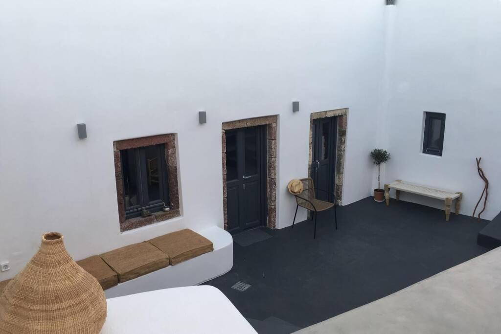 Santorini Folia Cave House With Jacuzzi * Pyrgos Kallistis