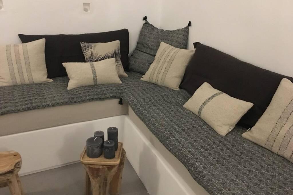 Santorini Folia Cave House With Jacuzzi Villa Pyrgos Kallistis