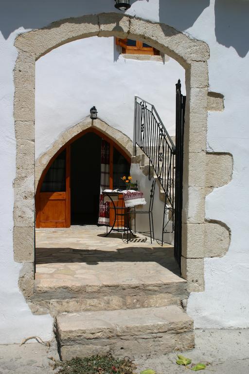 Traditional Stone Aparthotel Vafes