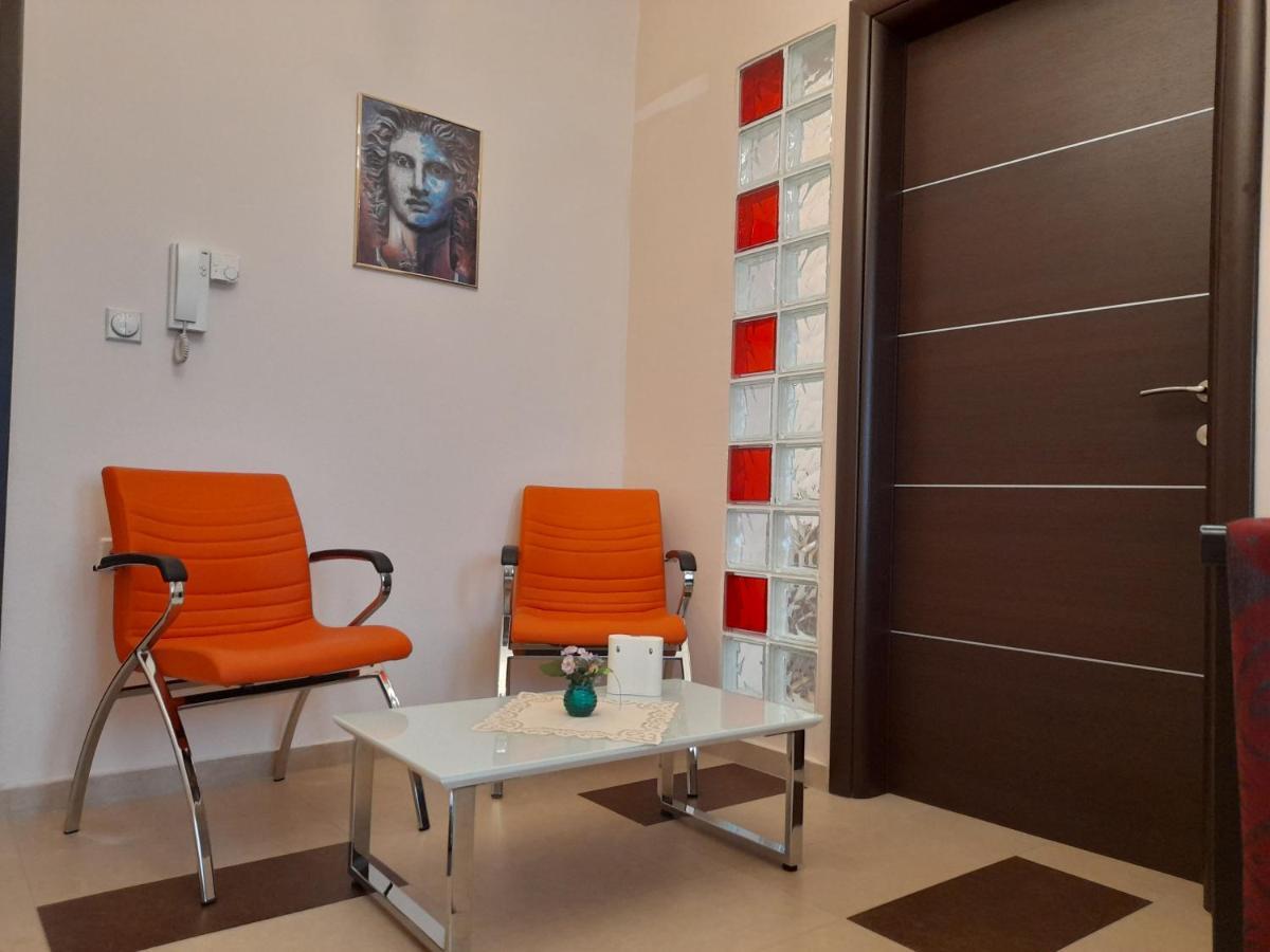 Exantas The Lux-veria Apartment *