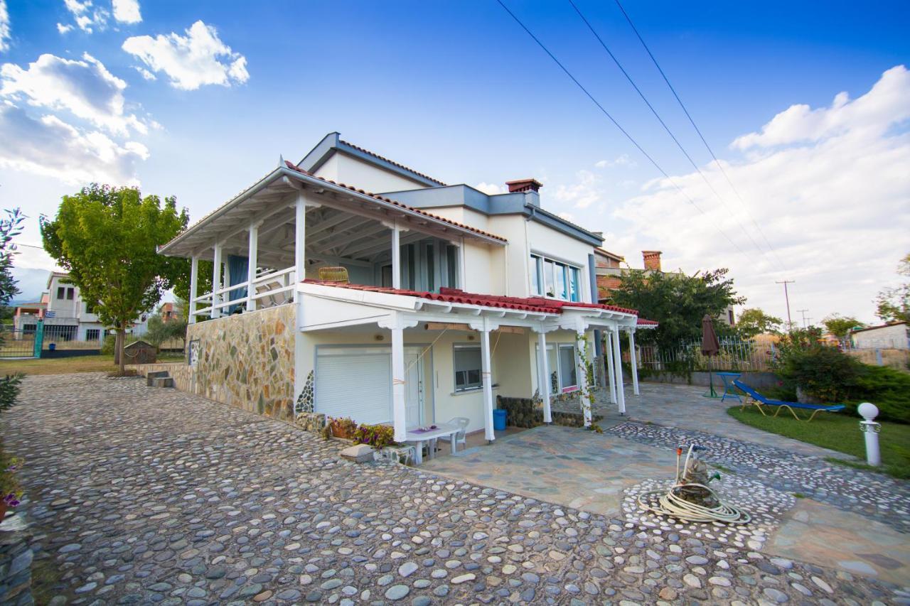 Oikia Mpaki Holiday home *