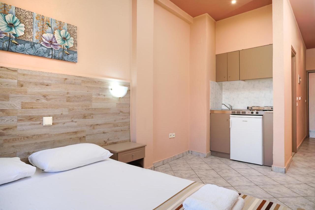 Meni Aparthotel 2*