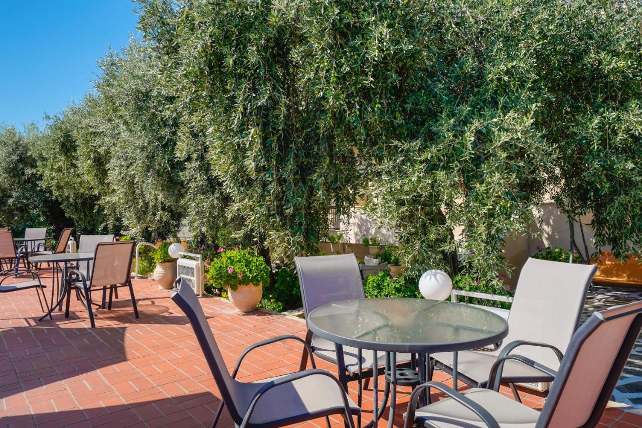 Aparthotel Meni