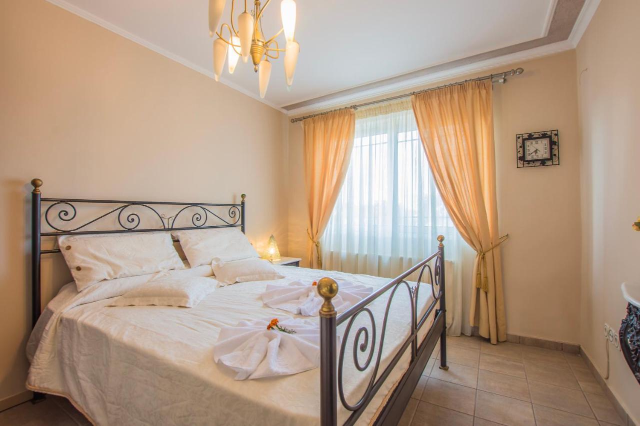 View Apartment *