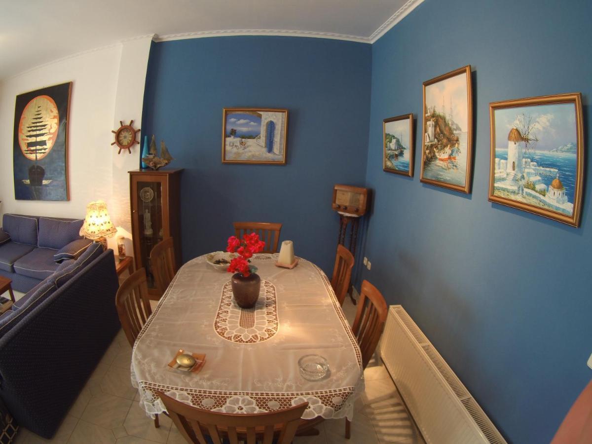 Holiday home Blue & White Maisonette Over The Sea Near Sounio *