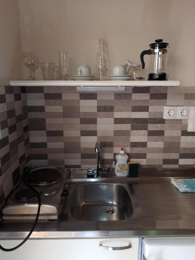 Athina Apartment *