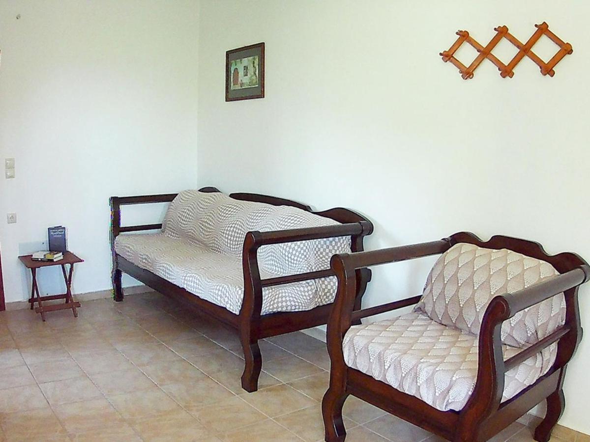 Eleni Apts Aparthotel *