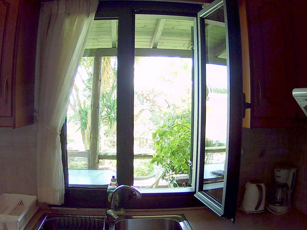 Eleni Apts Aparthotel